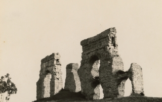 22_Ester B. VanDeman_Aqua Claudia Arches near Roma vecchia_1913