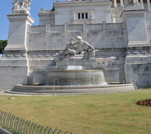 Fontana_dell'Adriatico_-_Vittoriano,_Roma