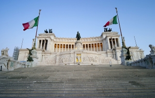 Rione_II_Trevi,_00187_Roma,_Italy_-_panoramio_(33)