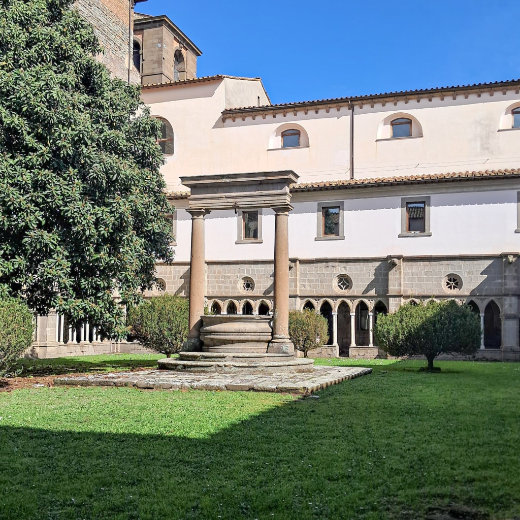 Santa Maria in Gradi chiostro medievale (area espositori)- PH Vera Anelli
